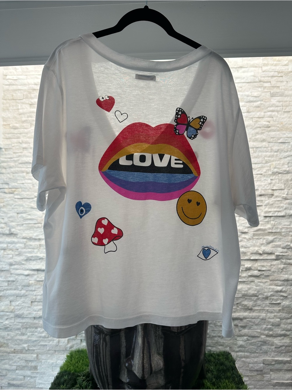 Lauren Moshi Love Collage V Neck White Tee shirt size L - Picture 2 of 3